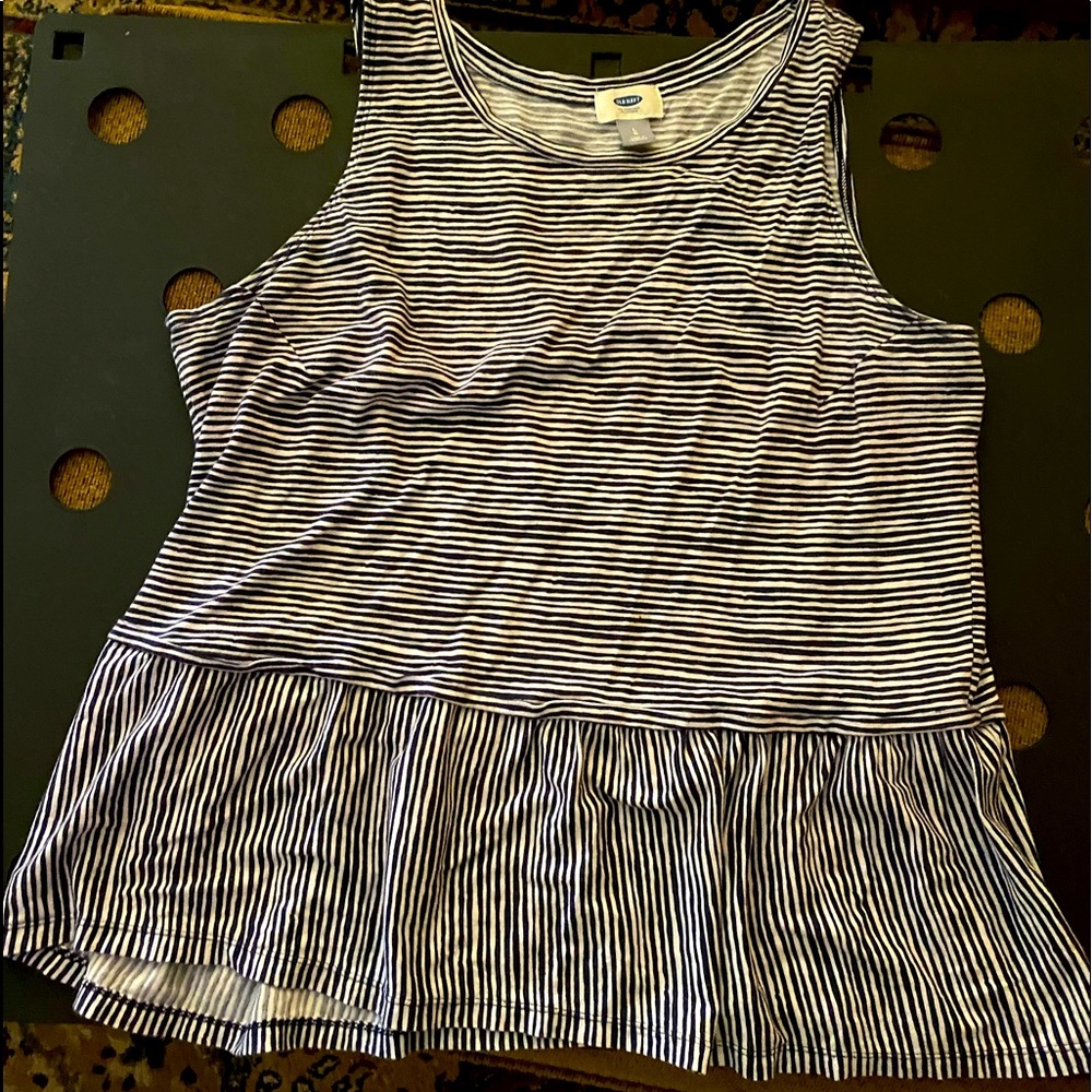 Old navy tank. SzL